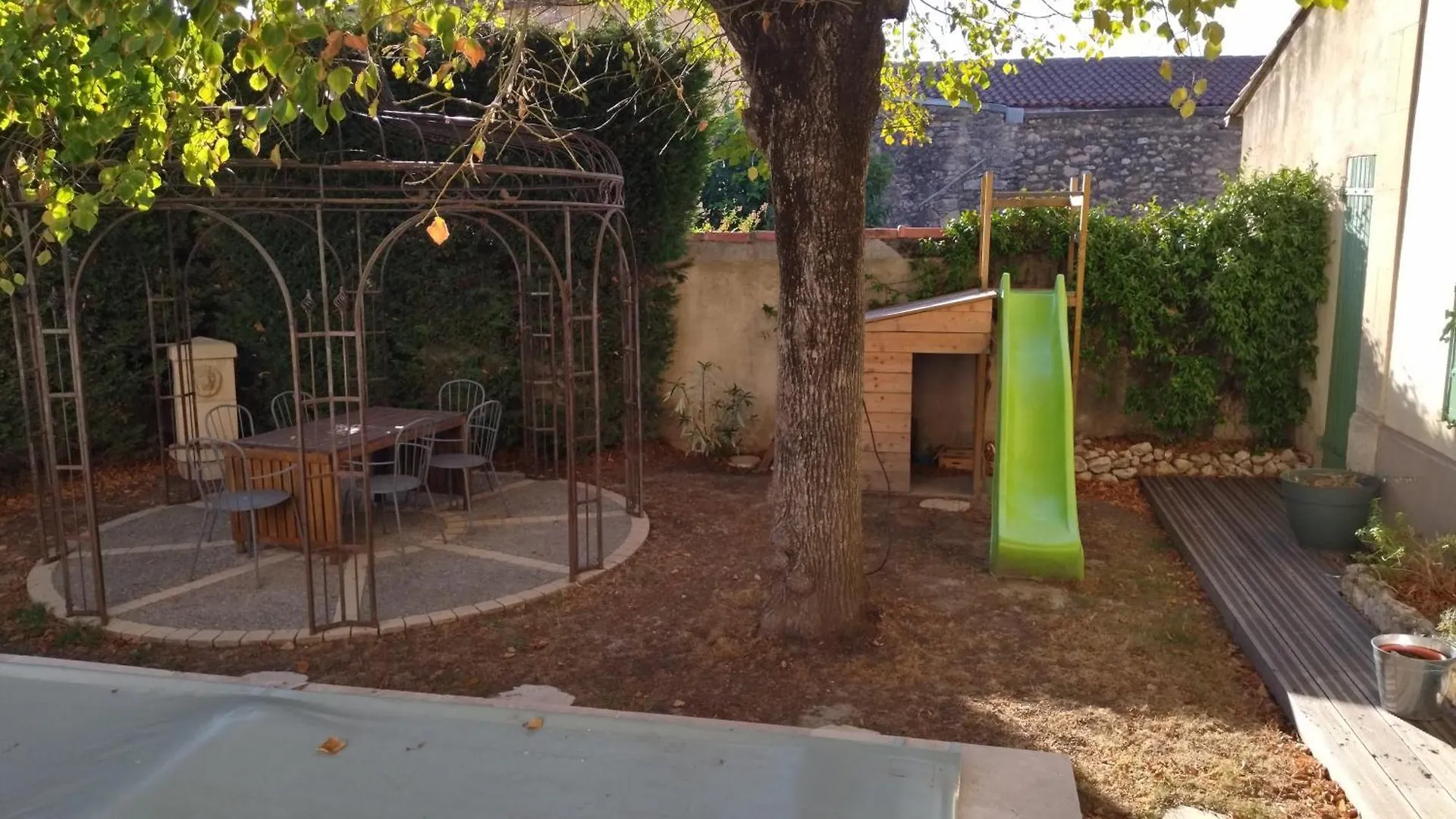 Homestay Studio Independant Dans Charmante Bastide Mallemort France