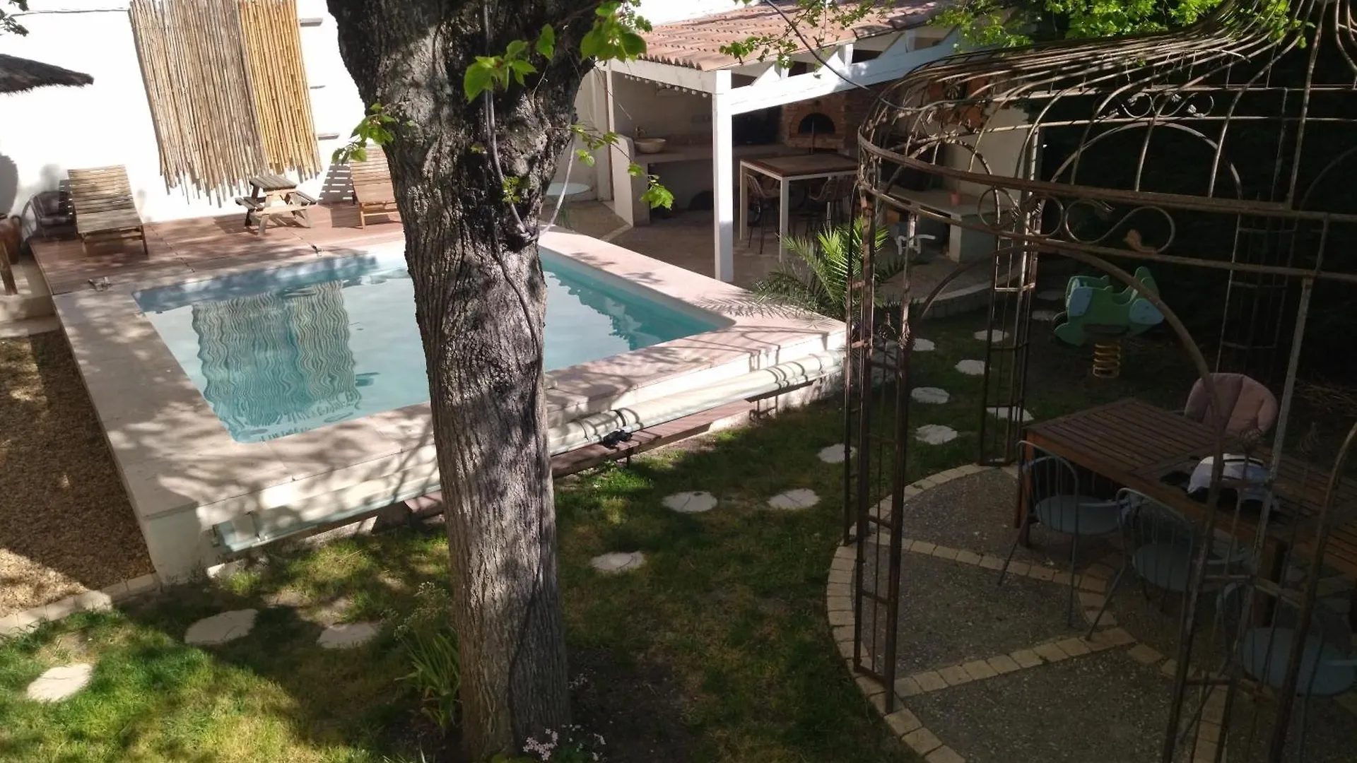Studio Independant Dans Charmante Bastide Mallemort
